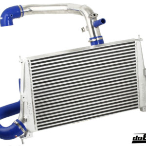 do88 komplet intercoolera i cijevi za SAAB 9-5 01-09, crvena crijeva