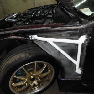 Ultra Racing ojačanje šasije za Nissan Skyline R33 GTS4
